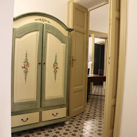 Charme In Centro - Tourist Rental アグリジェント エクステリア 写真